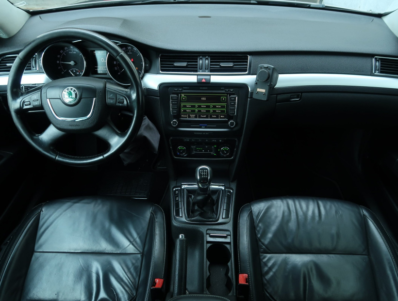 Škoda Superb, 2010