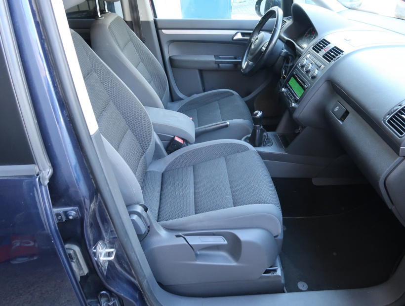 Volkswagen Touran, 2013