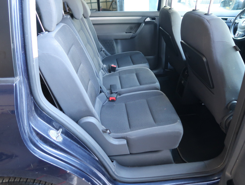 Volkswagen Touran, 2013