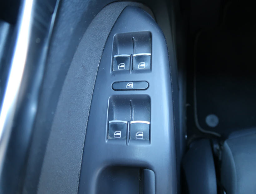 Volkswagen Touran, 2013
