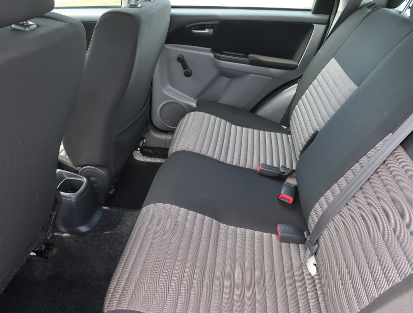 Suzuki SX4, 2010