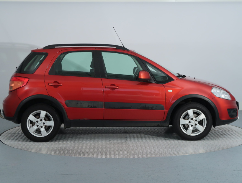 Suzuki SX4, 2010