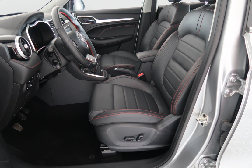 MG ZS SUV, 2024