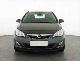 Opel Astra - 2011