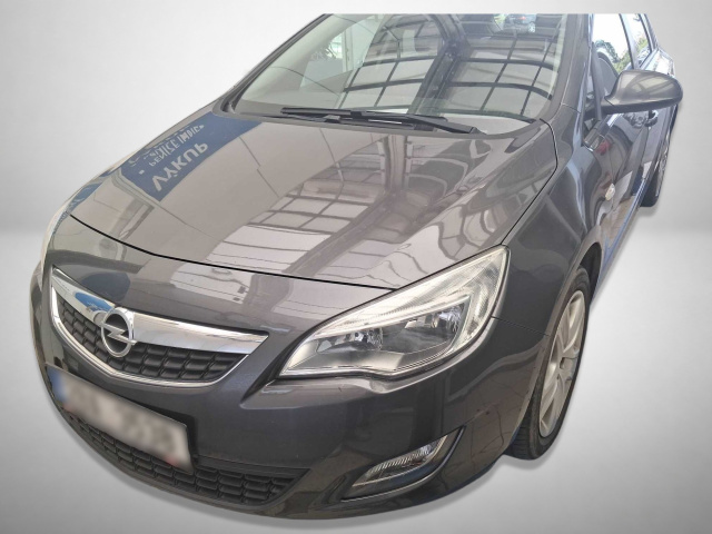 Opel Astra 2011