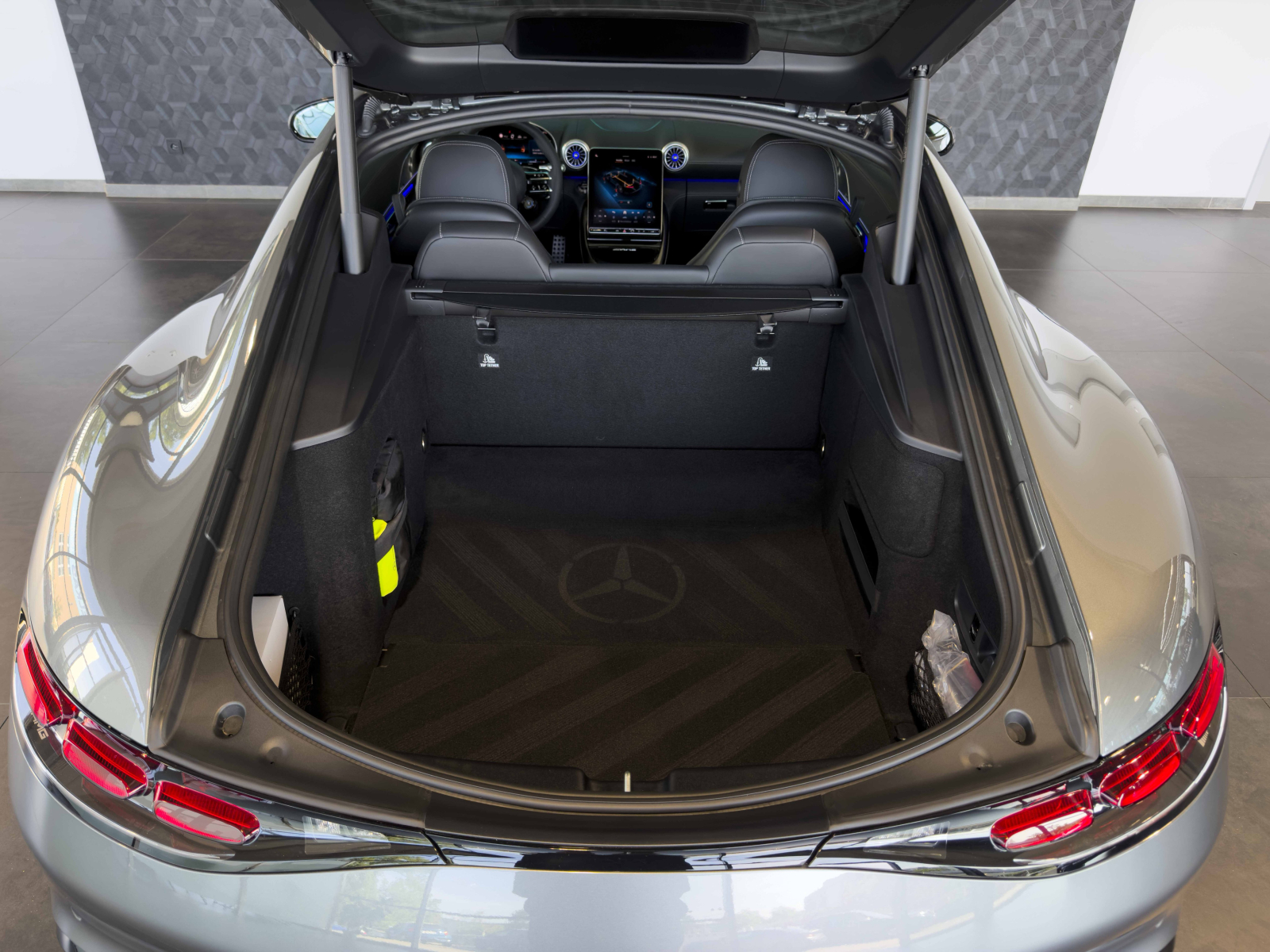 Mercedes-Benz AMG GT - 2025