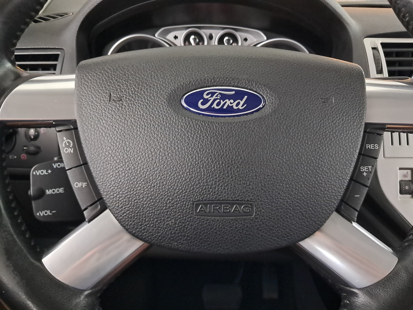 Ford Kuga, 2012