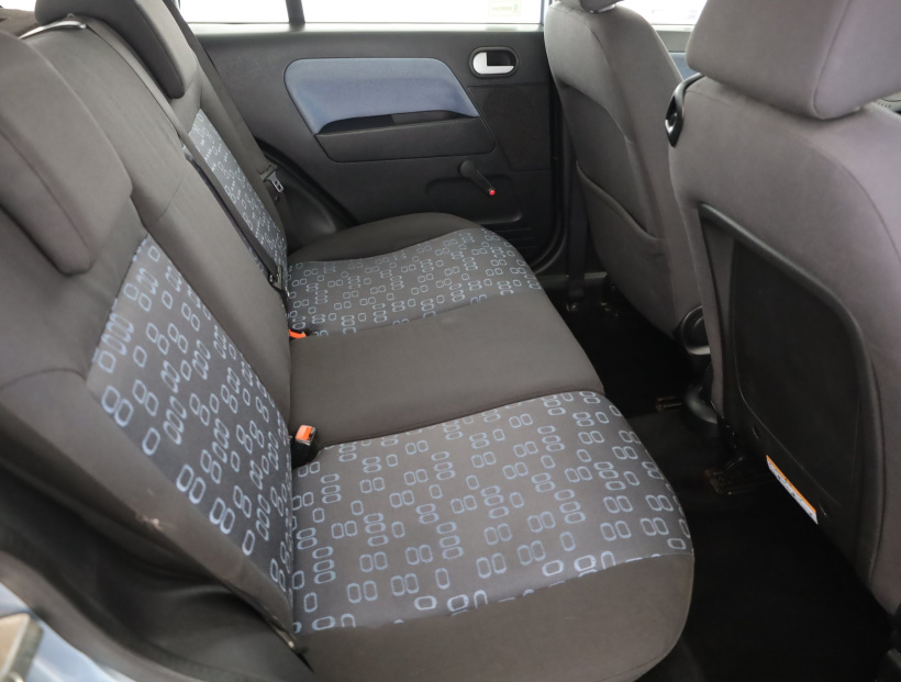 Ford Fusion, 2005