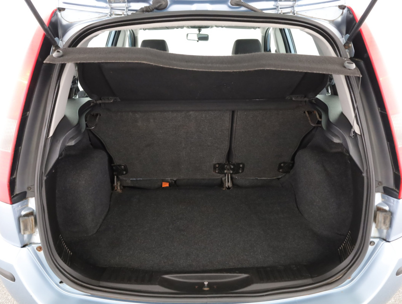 Ford Fusion, 2005