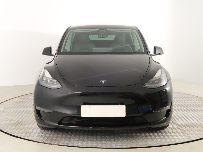 Tesla Model Y, 2021