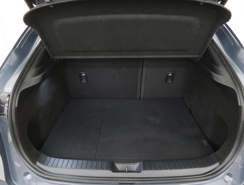 Mazda CX-30, 2022