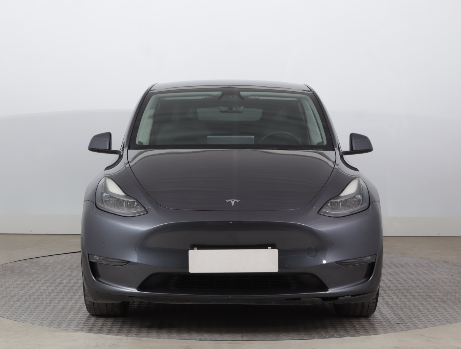 Tesla Model Y Long Range AWD – fotografie 2