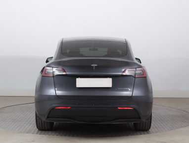 Tesla Model Y - 2022