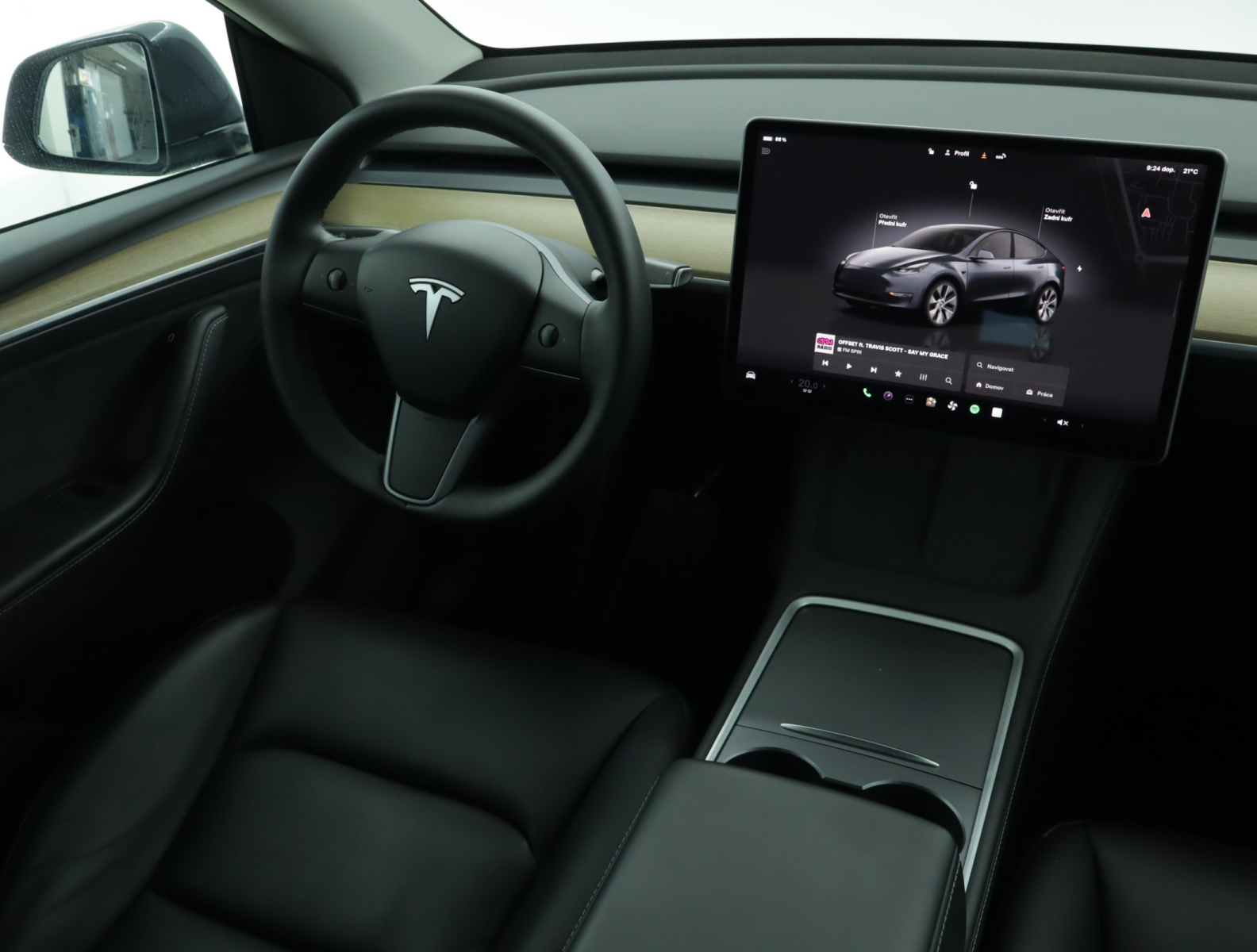Tesla Model Y Long Range AWD – fotografie 9