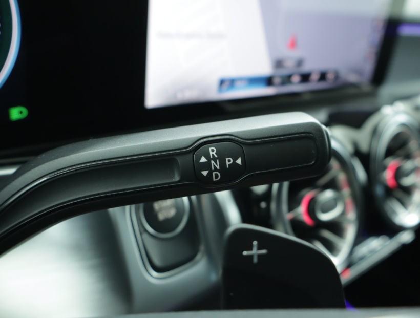 Mercedes-Benz EQB, 2022