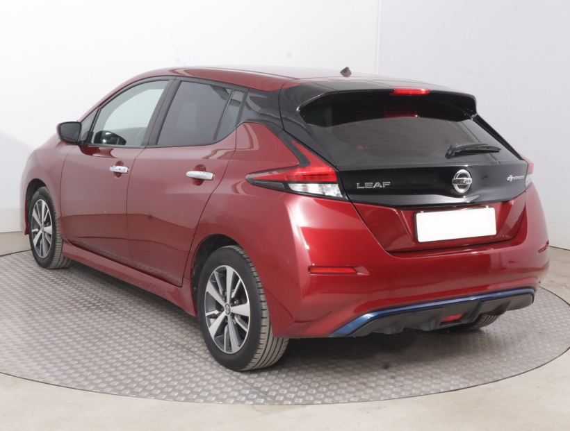 Nissan Leaf, 2021