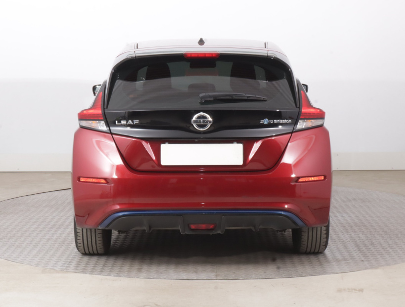 Nissan Leaf, 2021