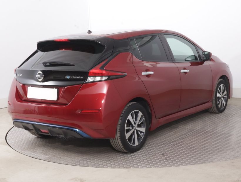 Nissan Leaf, 2021