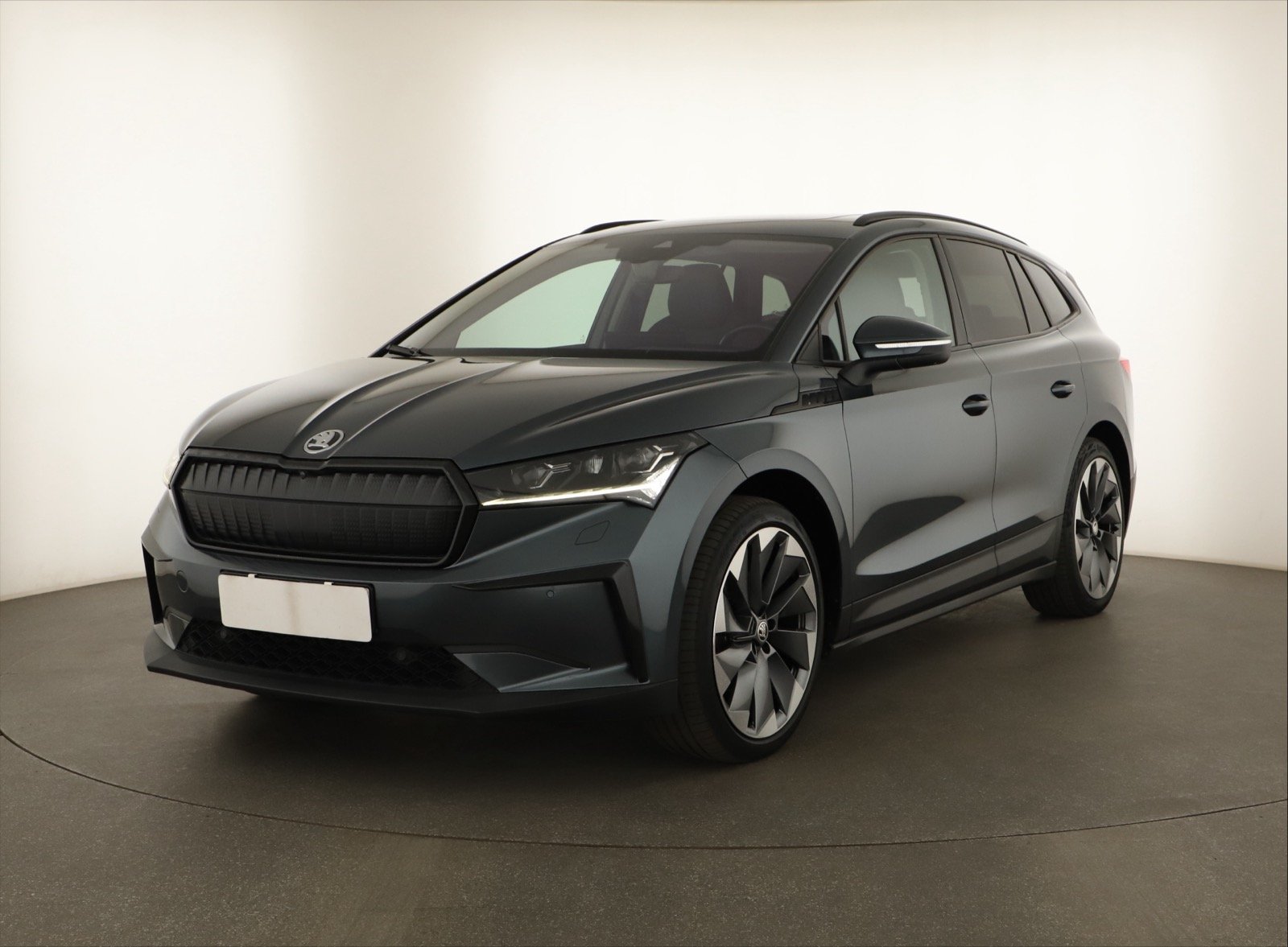Škoda Enyaq iV 60 (62 kWh), 2021 3