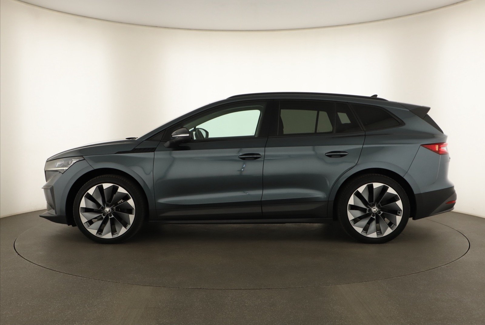 Škoda Enyaq iV 60 (62 kWh), 2021 4