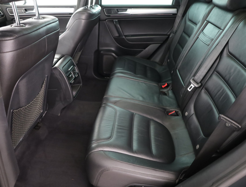 Volkswagen Touareg, 2015
