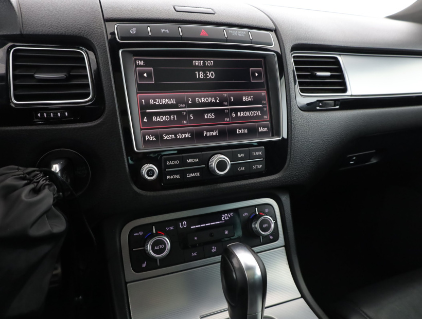 Volkswagen Touareg, 2015