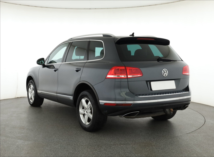 Volkswagen Touareg, 2015