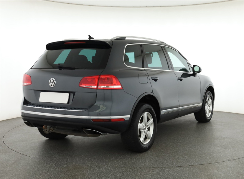 Volkswagen Touareg, 2015