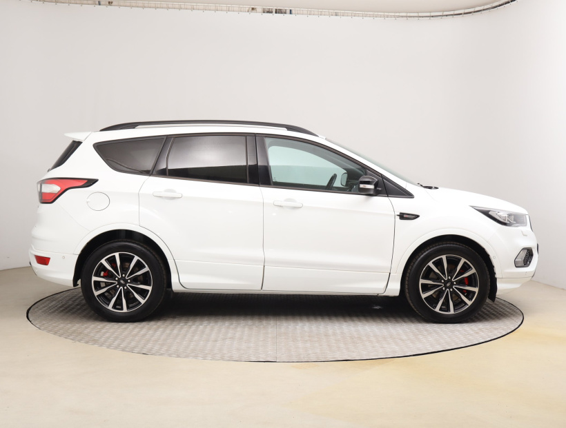 Ford Kuga, 2019