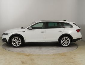 Škoda Octavia Scout - 2023