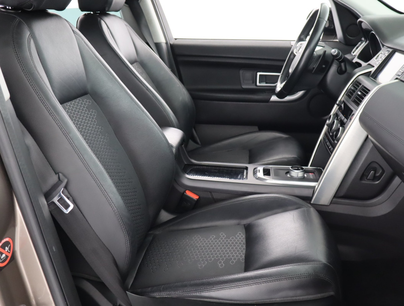 Land Rover Discovery Sport, 2016