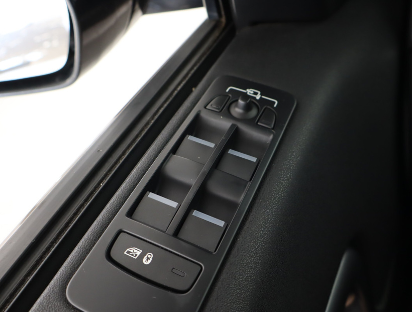 Land Rover Discovery Sport, 2016