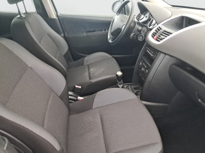 Peugeot 207, 2010