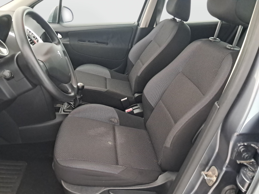 Peugeot 207, 2010