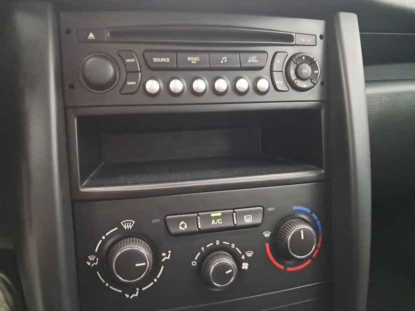 Peugeot 207, 2010