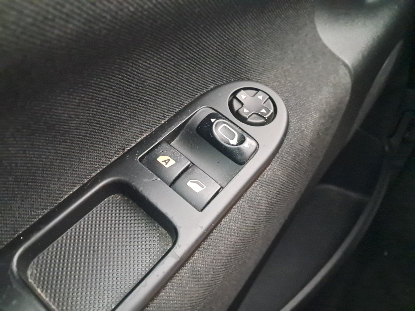 Peugeot 207, 2010