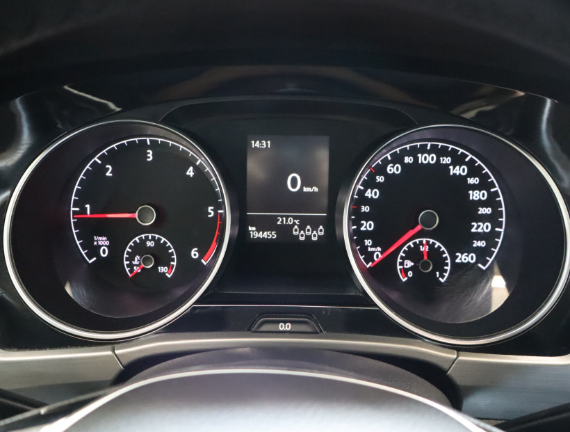 Volkswagen Touran, 2015