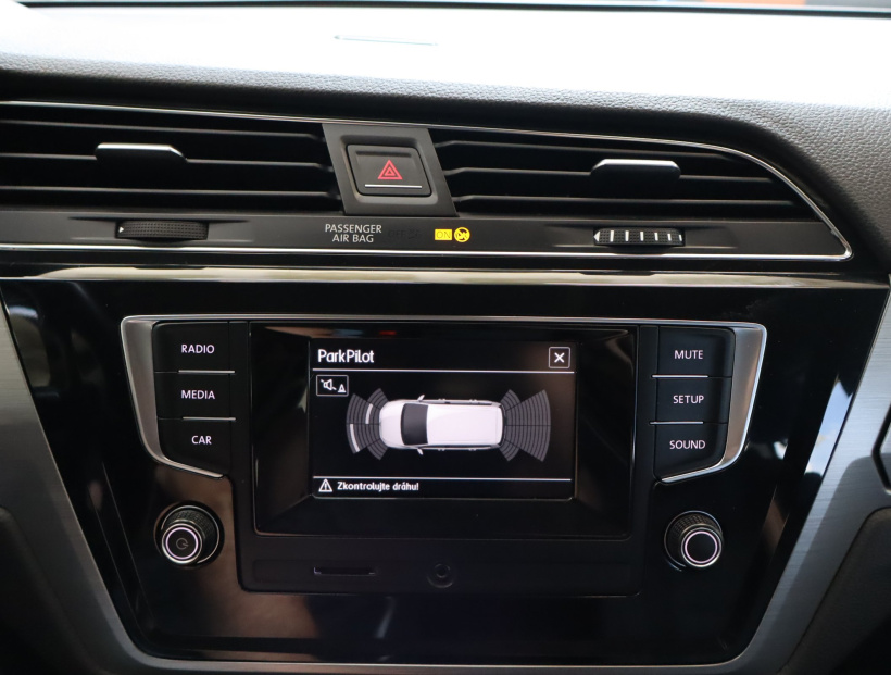 Volkswagen Touran, 2015