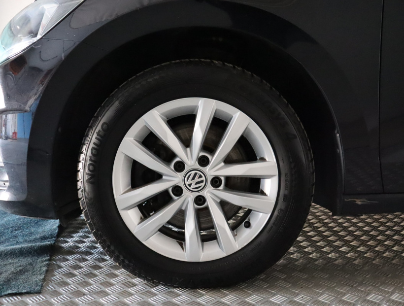 Volkswagen Touran, 2015