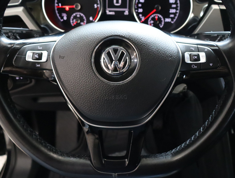 Volkswagen Touran, 2015