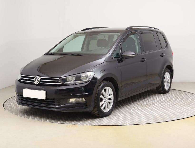 Volkswagen Touran, 2015