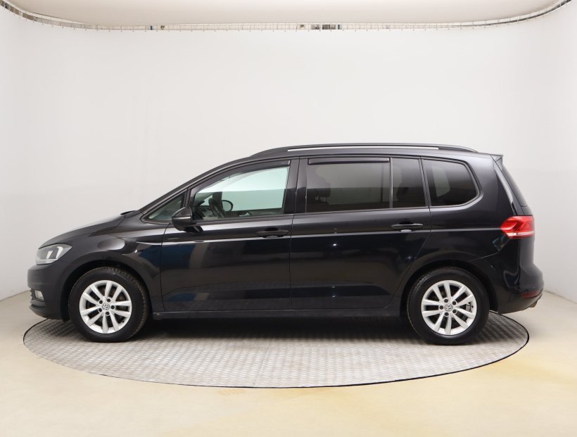 Volkswagen Touran, 2015