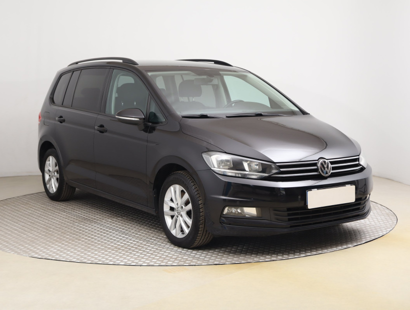 Volkswagen Touran, 2015