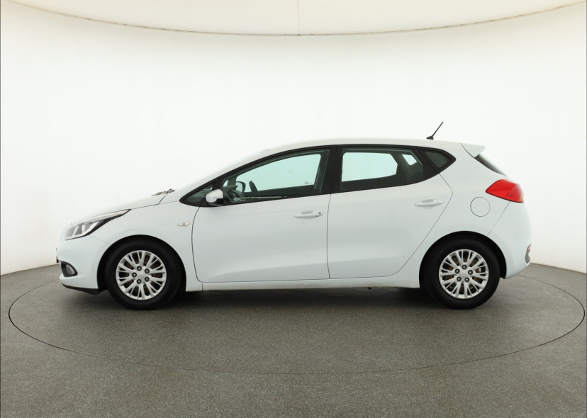 Kia Ceed, 2013