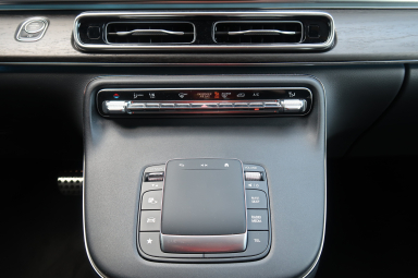 Mercedes-Benz V - 2025