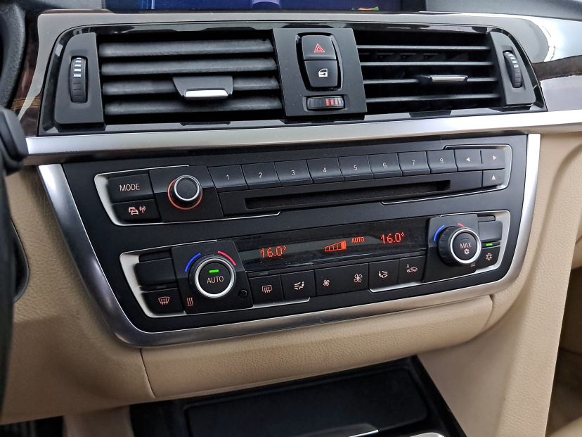 BMW 3, 2012