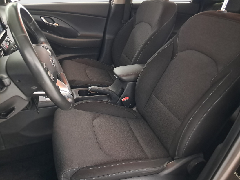 Hyundai i30, 2022