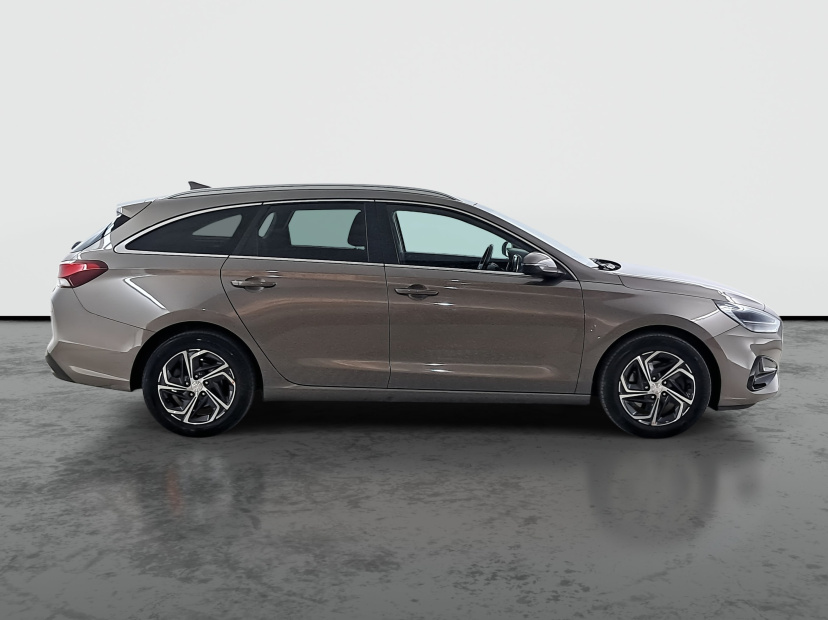 Hyundai i30, 2022