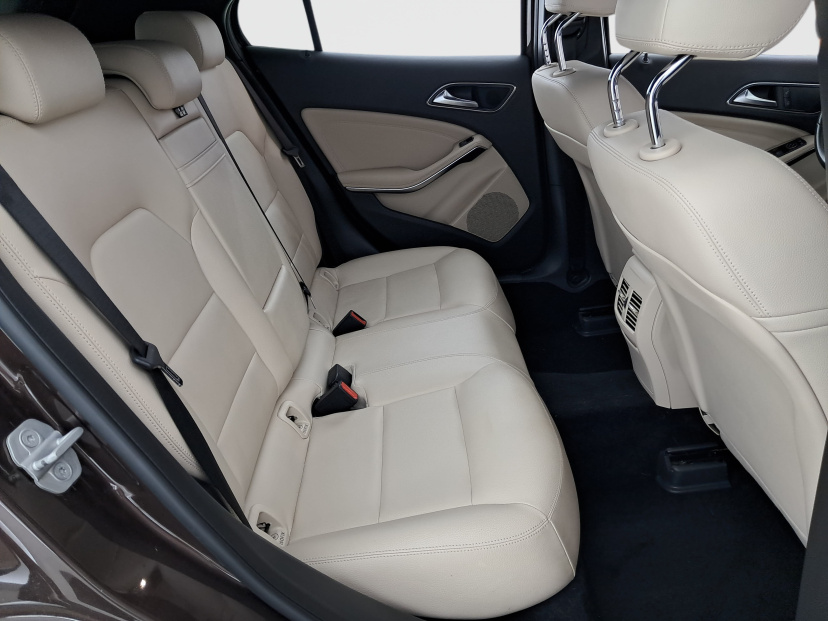 Mercedes-Benz GLA, 2015