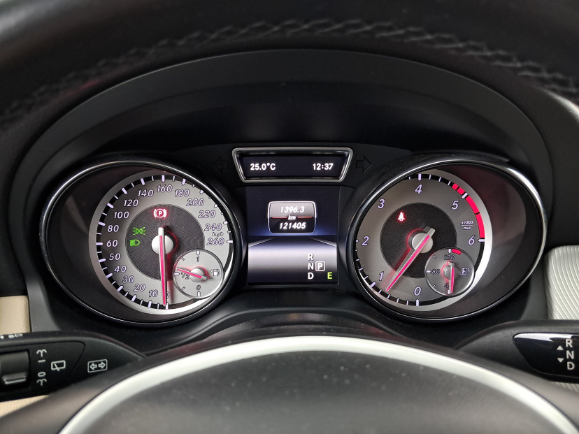 Mercedes-Benz GLA, 2015